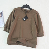 ����� DKNY