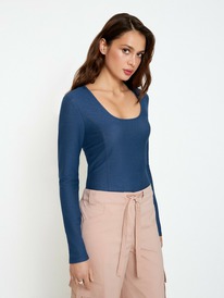 Concept Club ������� ���. Aubrie 10200150048 �����