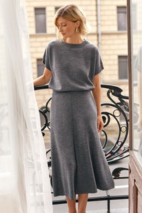 27.03  Very Neat ���� ��� �� 737/�/���.����� ������