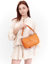 22.06 LACCOMA ����� �����-�826-��������� ��� ���� ������