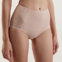 ����� �� 27.07 CONTE ELEGANT ����� ������� CONTE ����� ������� BODY COUTURE RP20